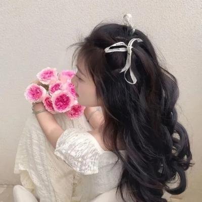 当红小花又出大瓜：素颜现身菜市场，后援会发声明，连续多日